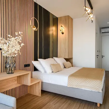 Konukevi Via Mare Luxury 4*