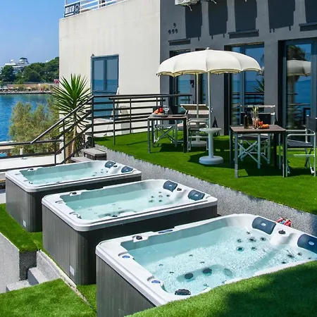 Via Mare Luxury Affittacamere