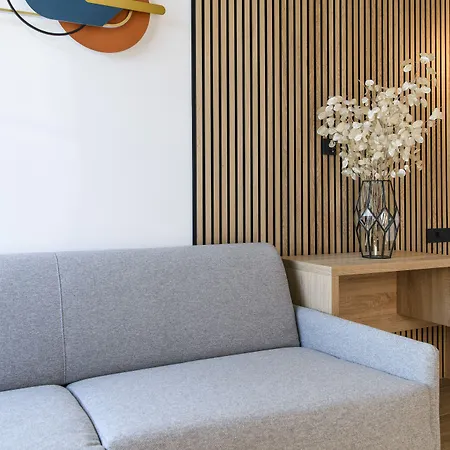 Konukevi Via Mare Luxury 4*