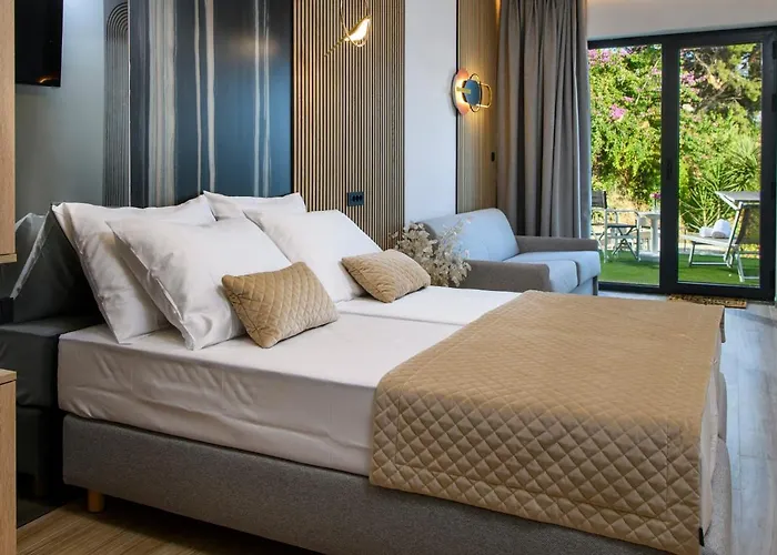 Via Mare Luxury 4*