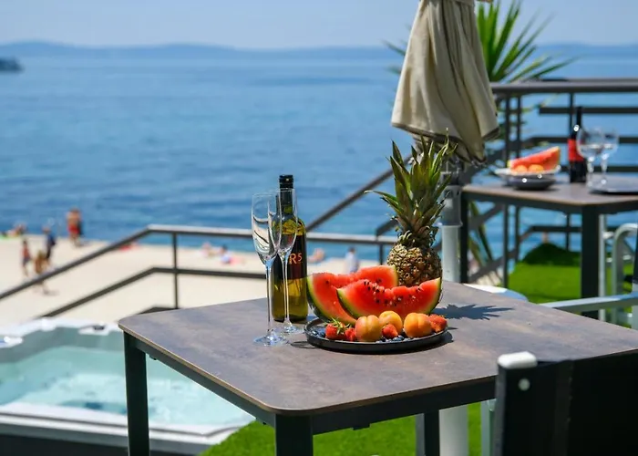 Πανσιόν Via Mare Luxury Σπλιτ