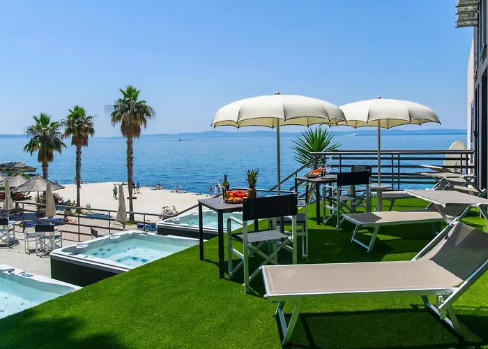 Πανσιόν Via Mare Luxury