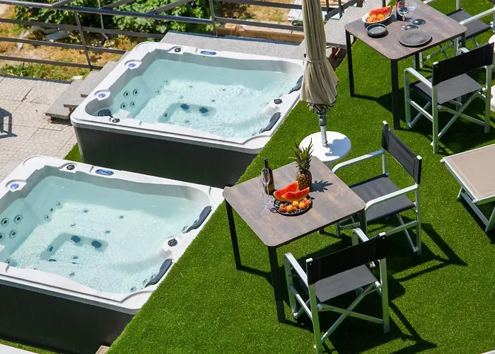 Πανσιόν Via Mare Luxury 4*