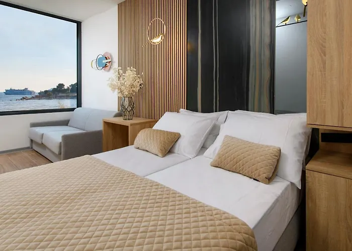 Via Mare Luxury 4* Σπλιτ